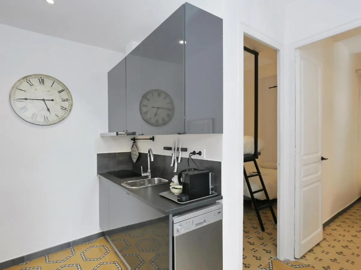 Casa Nanit Apt C L'Hospitalet de Llobregat 0*,  Spain